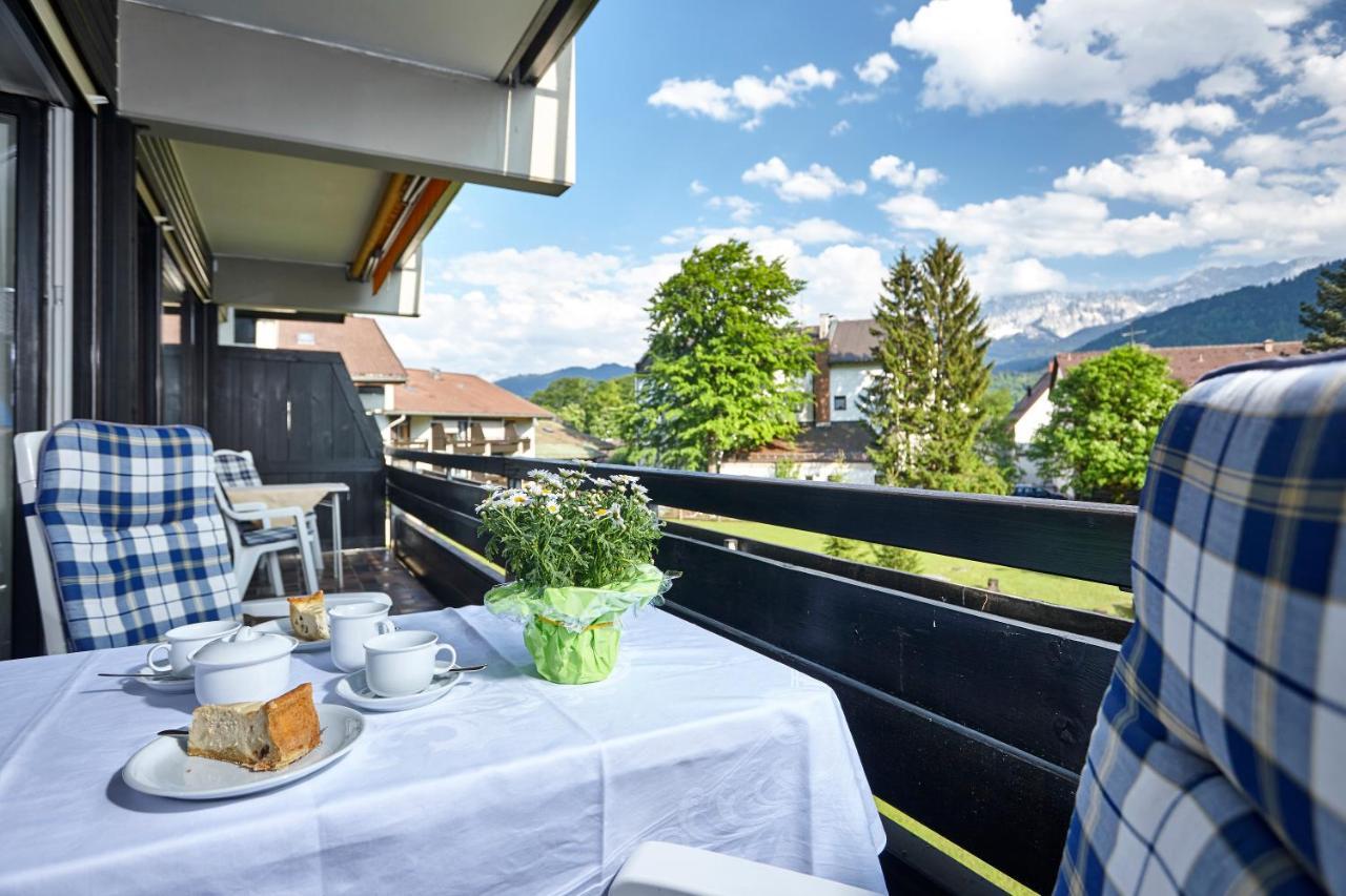 Alpenkette Apartment การ์มิช-พาร์เทนเคียร์เชน ภายนอก รูปภาพ